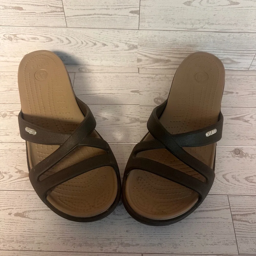 Crocs Patricia Espresso Tan Wedge Summer Sandals 10 Brown Strappy Slide Shoes